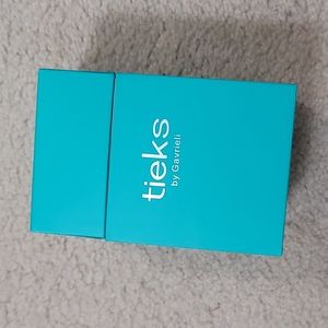 Tieks box with bag